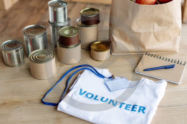 Как волонтеры помогают пожилым?