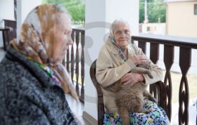 Домашний уход или дом престарелых? 