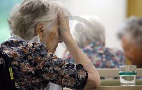 «Горячая линия» для пенсионеров, пострадавших от жестокого обращения.