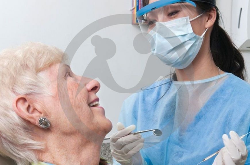 Как получить бесплатное протезирование зубов пенсионерам?