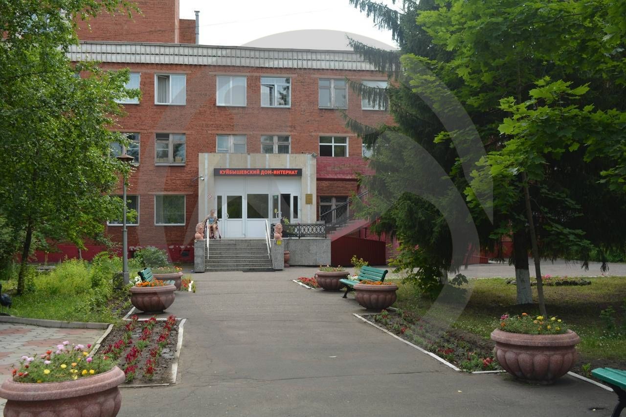 Пожилые люди из Куйбышевского дома-интерната очень хотят почитать современные детективы и любовные романы