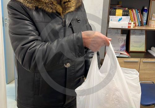 Бурлаков Игорь Борисович нуждается в продуктовой, вещевой помощи и медикаментах