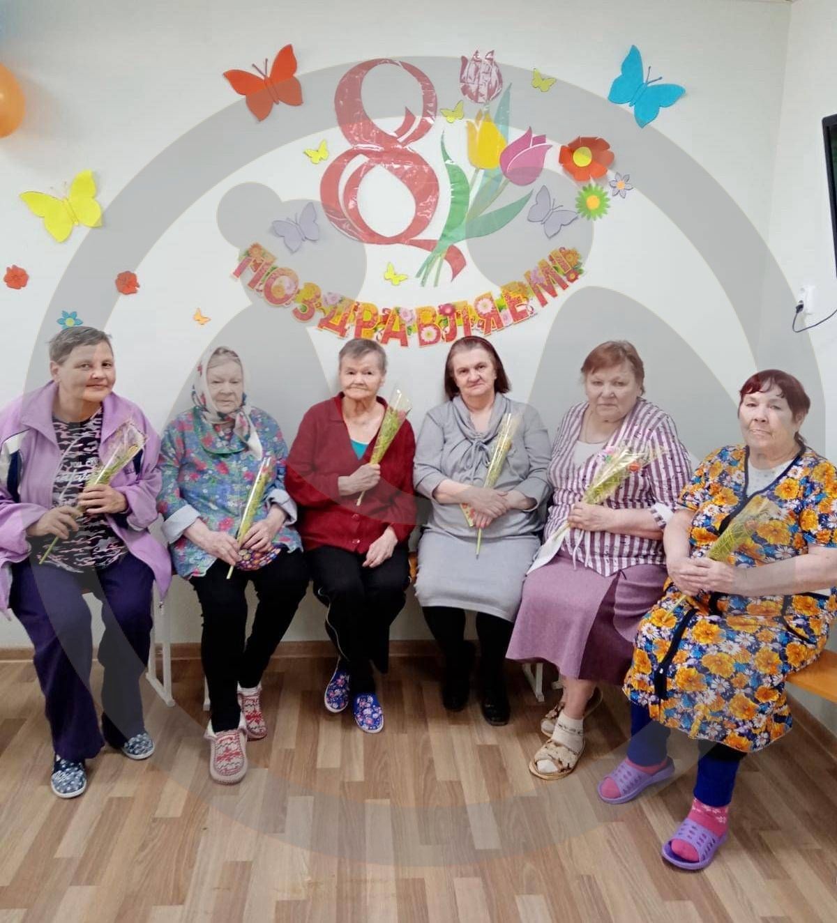 Усогорский дом-интернат для престарелых и инвалидов просит прислать 150 книг для 52 человек