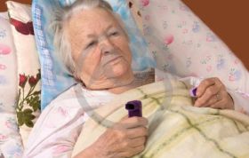 Уход за лежачим родственником: как не опустить руки.