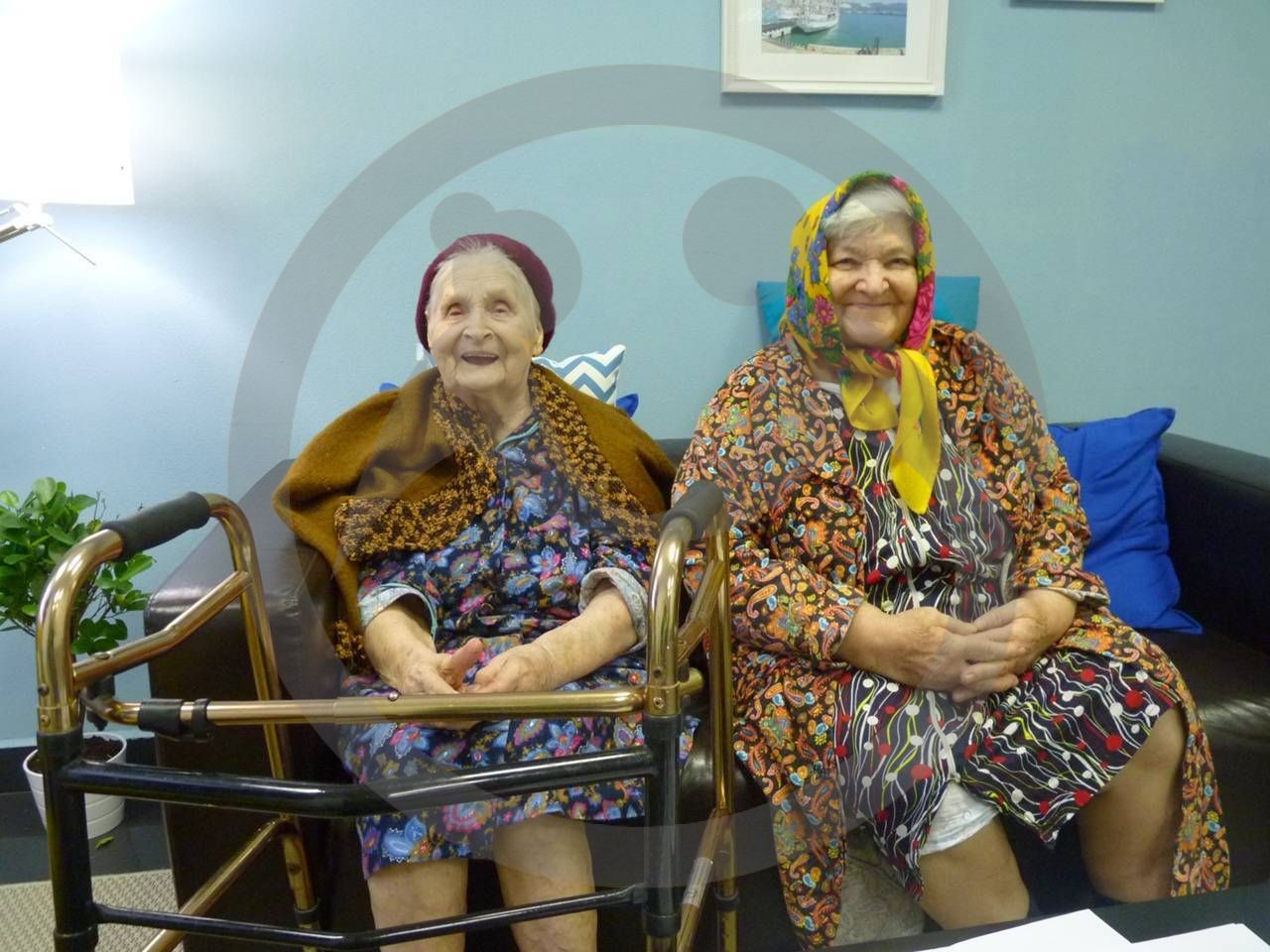 Пансионат "Парус" просит прислать книги даже на иностранных языках