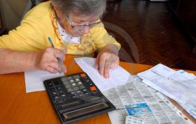 Западня для пенсионеров: коммунальные долги.