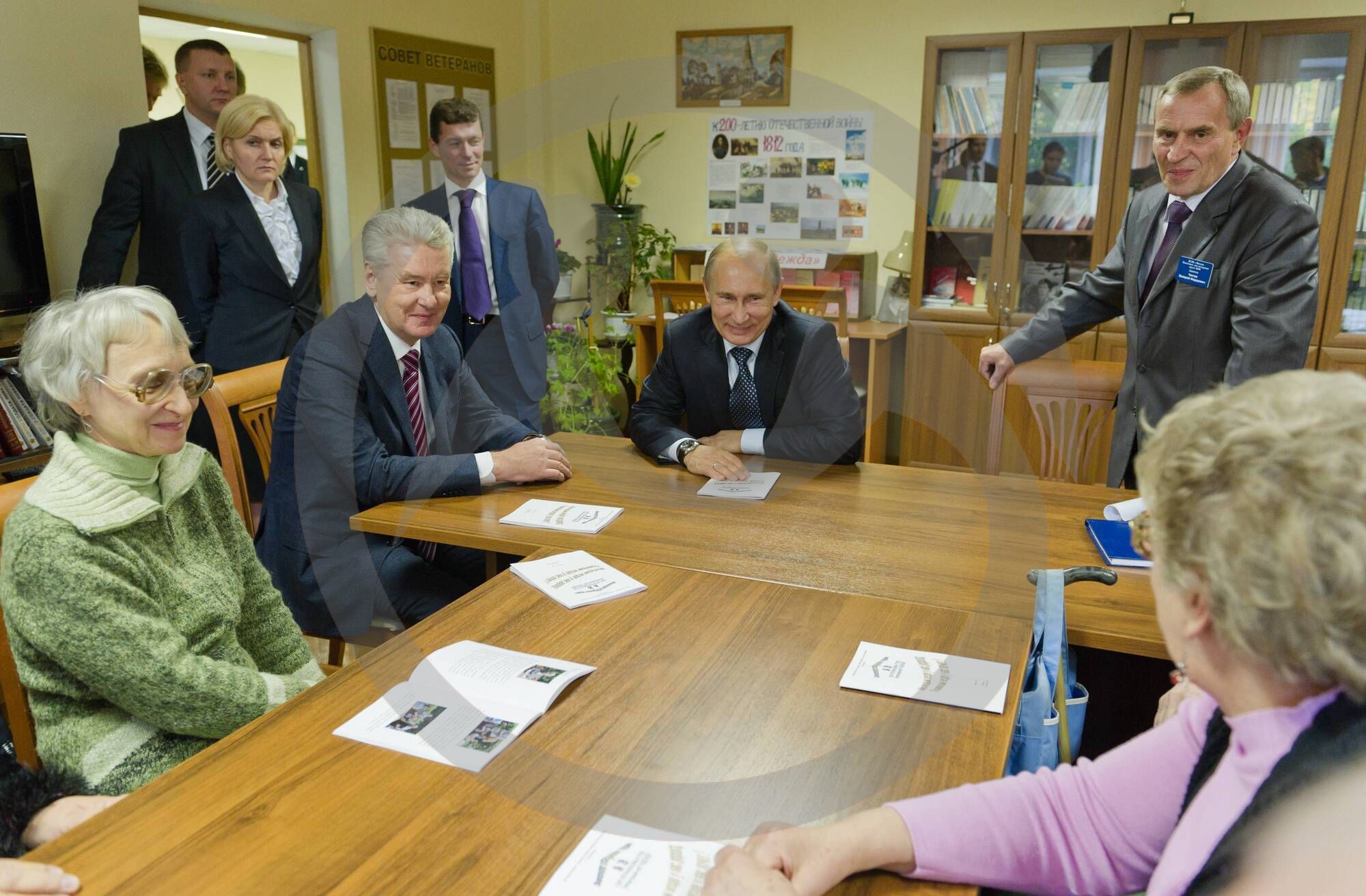Геронтологический Центр "Очаково-Матвеевское" просит 900 книг для бабушек и дедушек