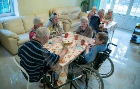 Дом престарелых — это не прихоть