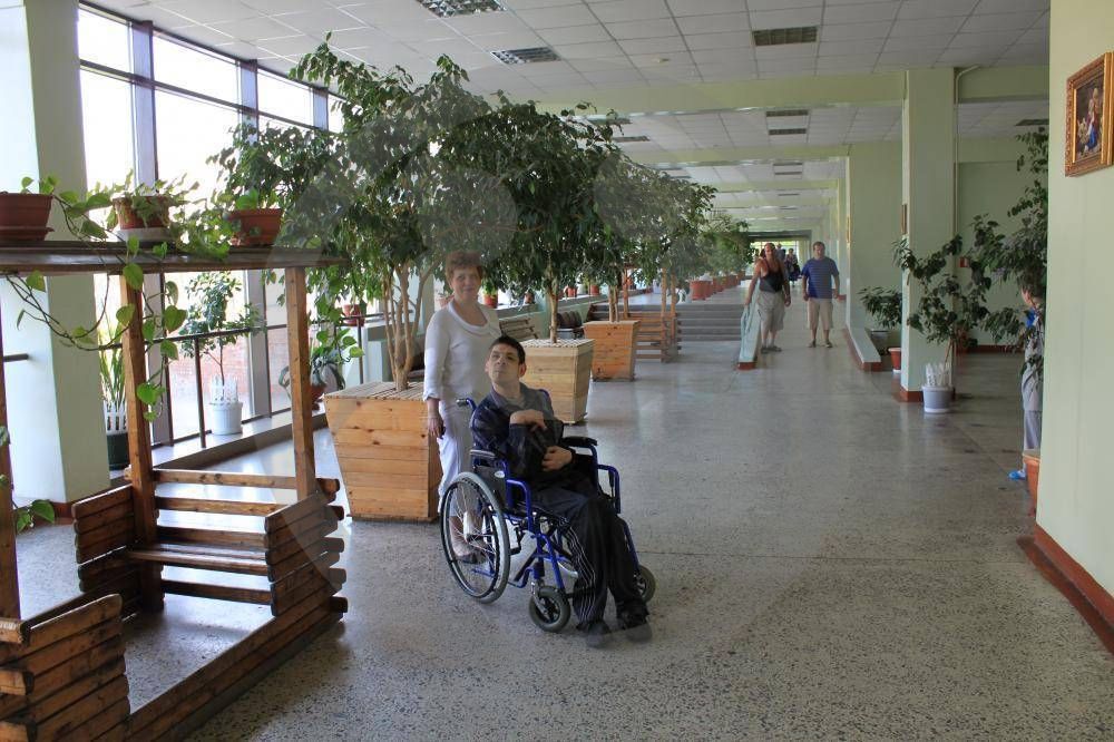 150 книг ждут люди из психоневрологического интерната №7 в Петербурге