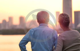 В сумерках: что такое синдром заходящего солнца