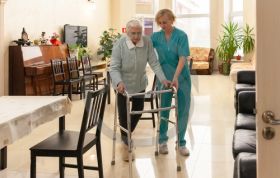 Как выбрать дом престарелых для близкого человека?