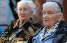 Как попадают пожилые люди в дома престарелых?