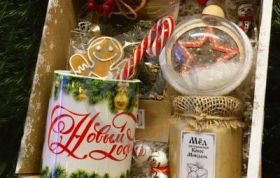 Сбор новогодних подарков для подопечных Фонда "Помощь пожилым" 