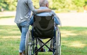 Помогаем людям с ограниченными возможностями