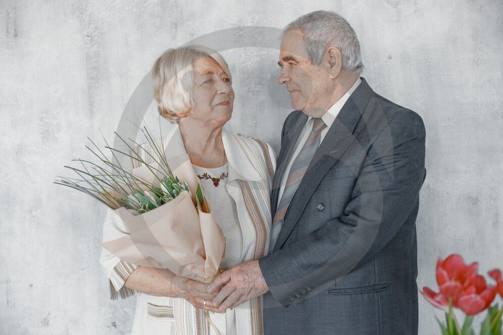 Почему всё больше людей в возрасте женятся?