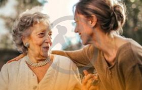 Кому полагается социальный работник?