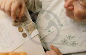 Бережливые праздники для пожилых: как избежать затрат и не попасться на уловки магазинов.